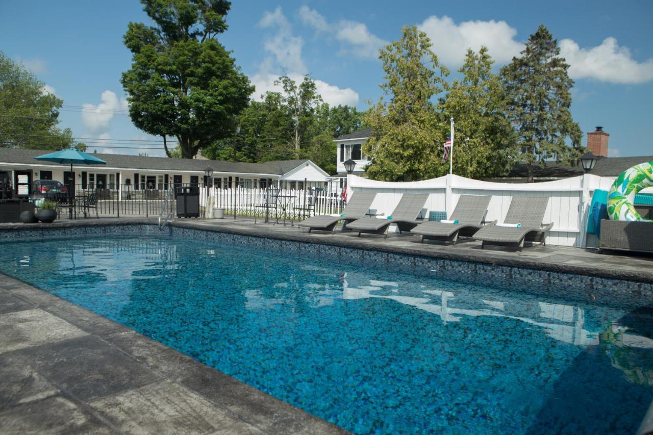 Knotty Pine Motel Беннингтон Экстерьер фото